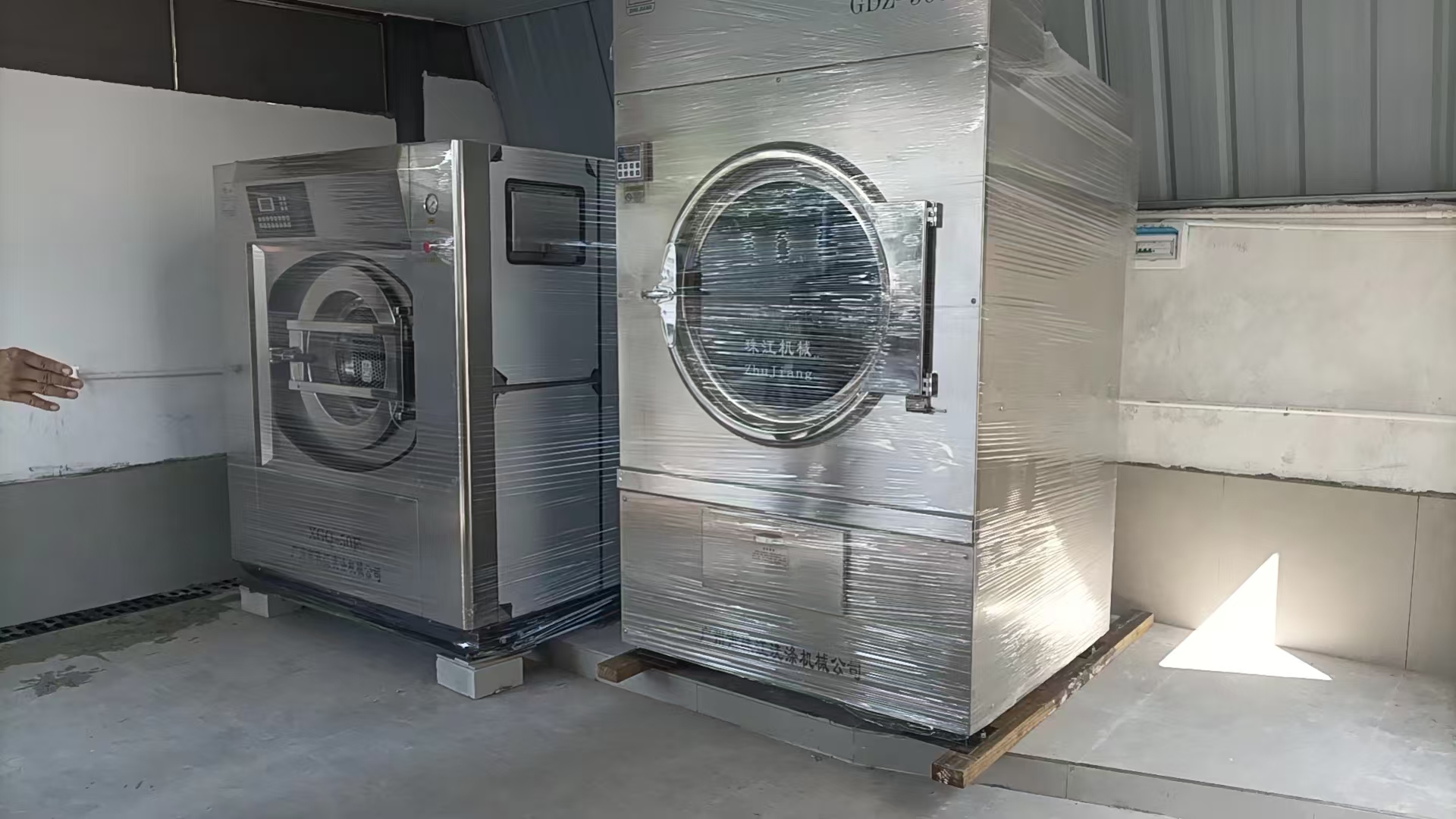 珠江洗滌設(shè)備廣州工業(yè)洗衣機(jī)洗脫廠成功案例